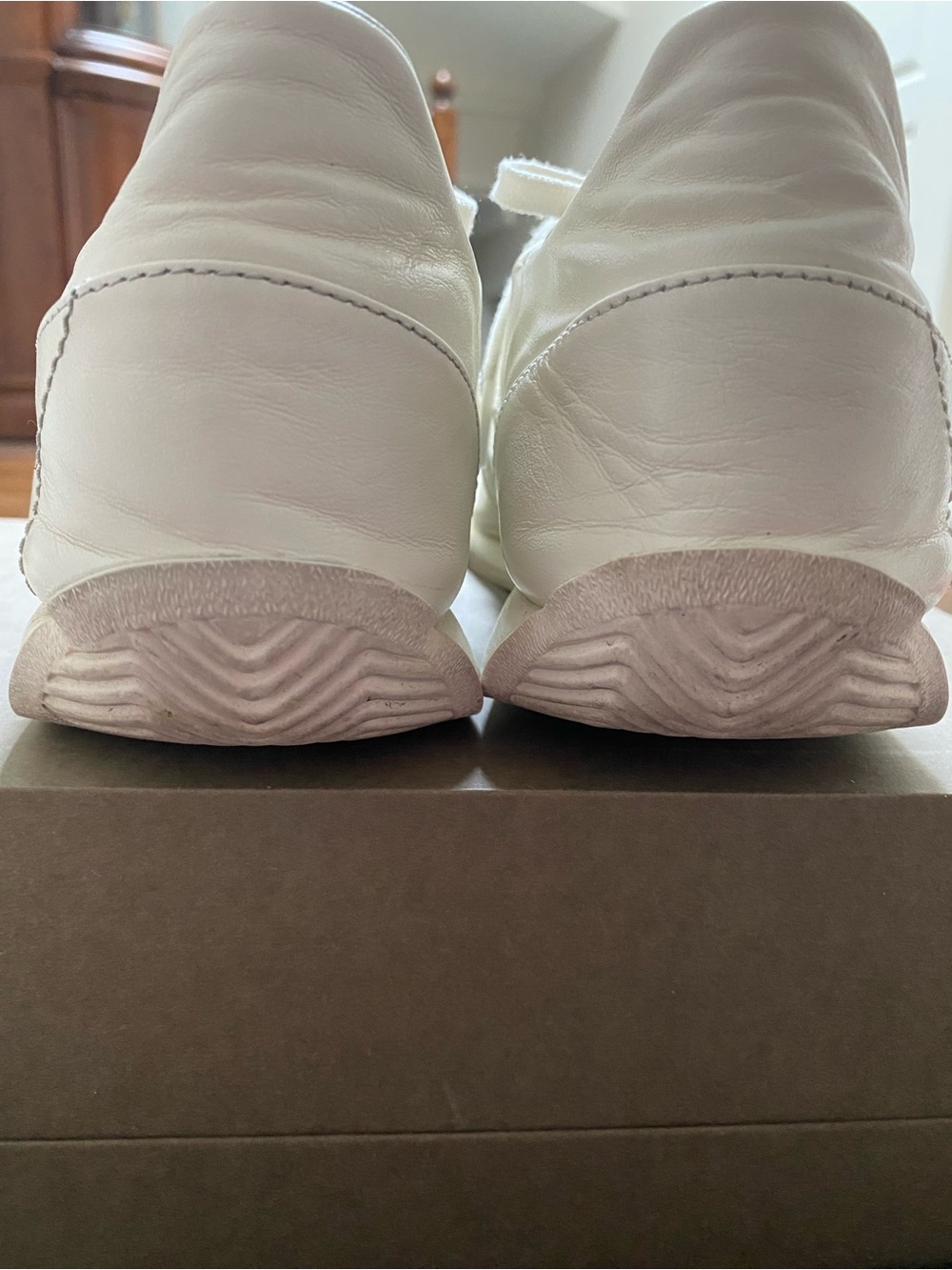 Y-3 "Country" Off-White Leather Low-Top Sneakers - Picture 4 of 11